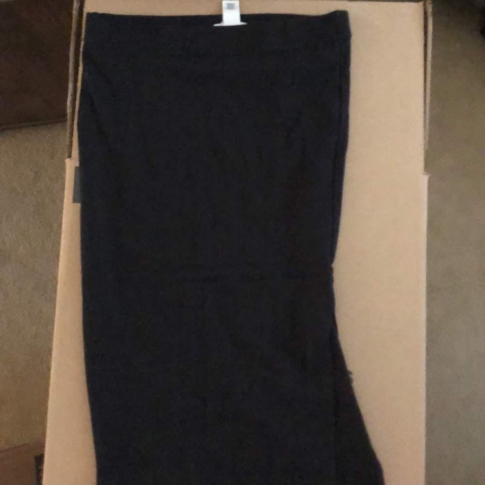 Midi pencil skirt with slit in leg